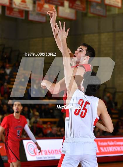 Thumbnail 2 in Harvard-Westlake @ Mater Dei (Nike Extravaganza) photogallery.