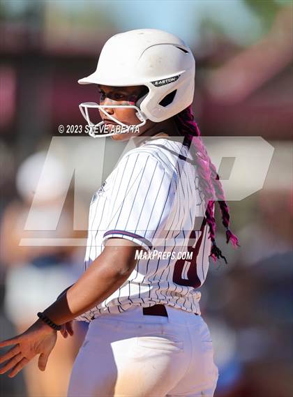 Thumbnail 3 in Broomfield vs. Cherokee Trail (CHSAA 5A First Round) photogallery.