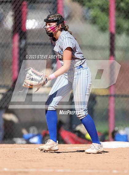 Thumbnail 2 in Broomfield vs. Cherokee Trail (CHSAA 5A First Round) photogallery.