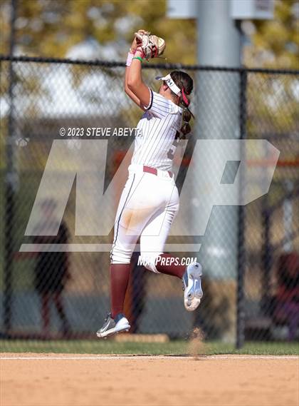 Thumbnail 1 in Broomfield vs. Cherokee Trail (CHSAA 5A First Round) photogallery.