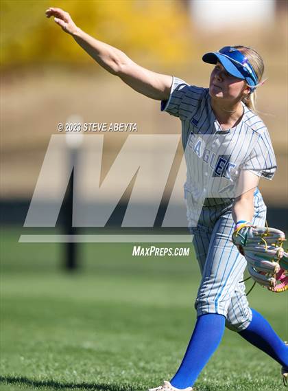 Thumbnail 2 in Broomfield vs. Cherokee Trail (CHSAA 5A First Round) photogallery.