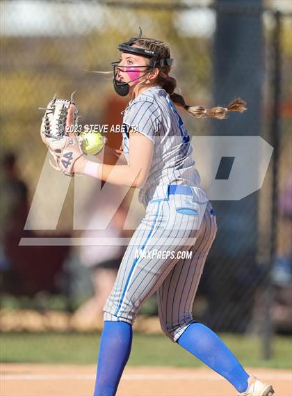 Thumbnail 2 in Broomfield vs. Cherokee Trail (CHSAA 5A First Round) photogallery.