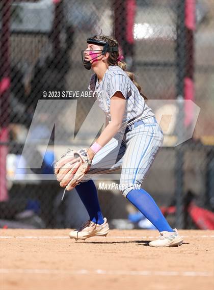 Thumbnail 3 in Broomfield vs. Cherokee Trail (CHSAA 5A First Round) photogallery.