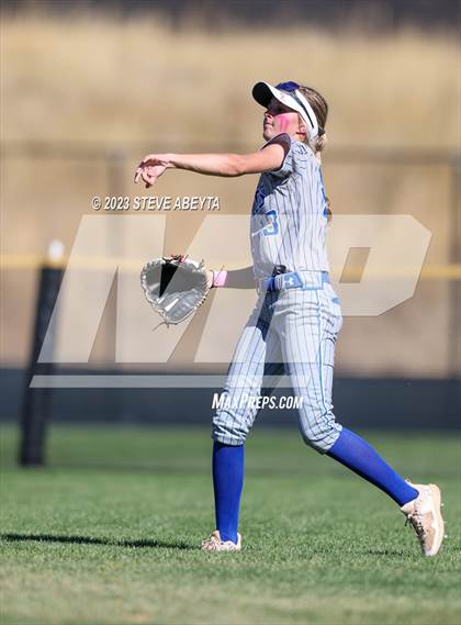Thumbnail 2 in Broomfield vs. Cherokee Trail (CHSAA 5A First Round) photogallery.