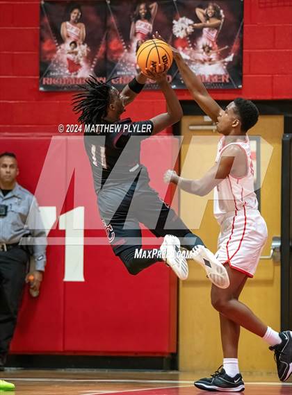 Thumbnail 3 in Seventy-First vs South Central (NCHSAA 3A - Third Round) photogallery.