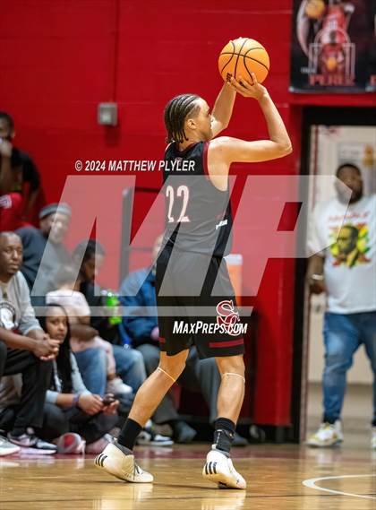 Thumbnail 3 in Seventy-First vs South Central (NCHSAA 3A - Third Round) photogallery.