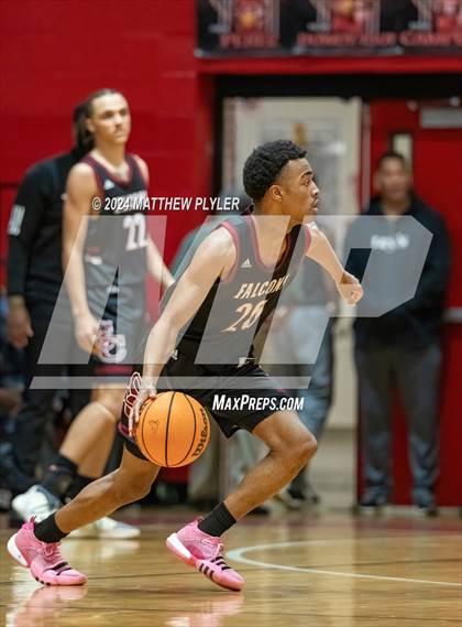Thumbnail 2 in Seventy-First vs South Central (NCHSAA 3A - Third Round) photogallery.
