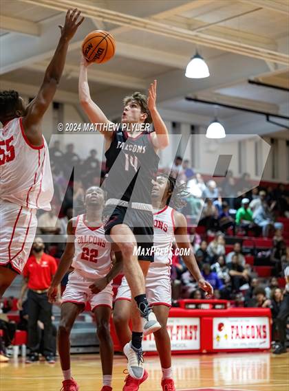 Thumbnail 2 in Seventy-First vs South Central (NCHSAA 3A - Third Round) photogallery.