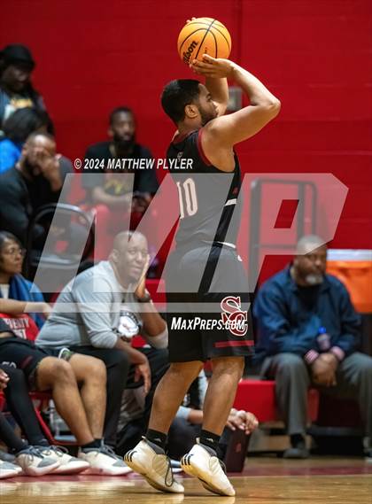 Thumbnail 3 in Seventy-First vs South Central (NCHSAA 3A - Third Round) photogallery.