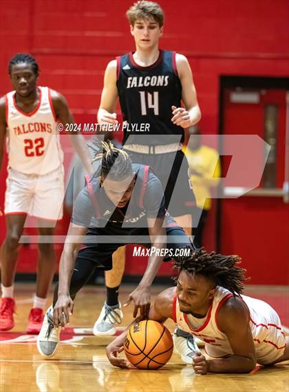 Thumbnail 2 in Seventy-First vs South Central (NCHSAA 3A - Third Round) photogallery.