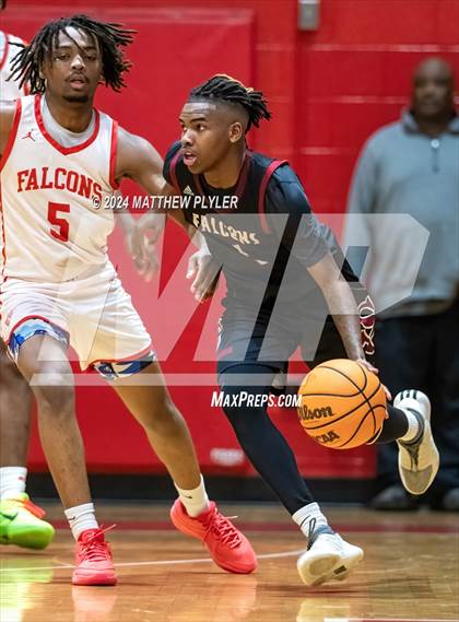 Thumbnail 1 in Seventy-First vs South Central (NCHSAA 3A - Third Round) photogallery.