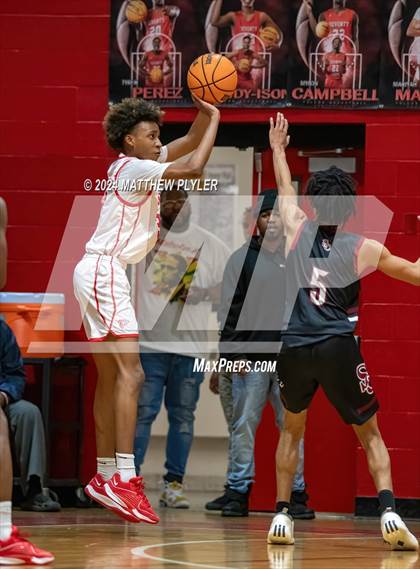 Thumbnail 3 in Seventy-First vs South Central (NCHSAA 3A - Third Round) photogallery.