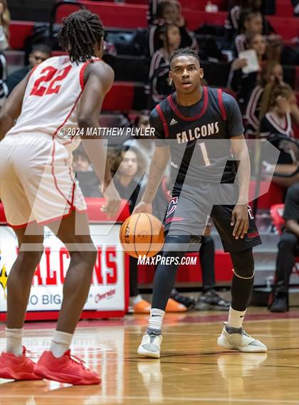 Thumbnail 3 in Seventy-First vs South Central (NCHSAA 3A - Third Round) photogallery.