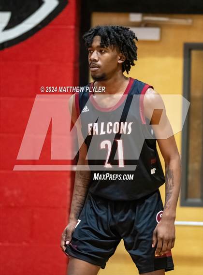 Thumbnail 2 in Seventy-First vs South Central (NCHSAA 3A - Third Round) photogallery.