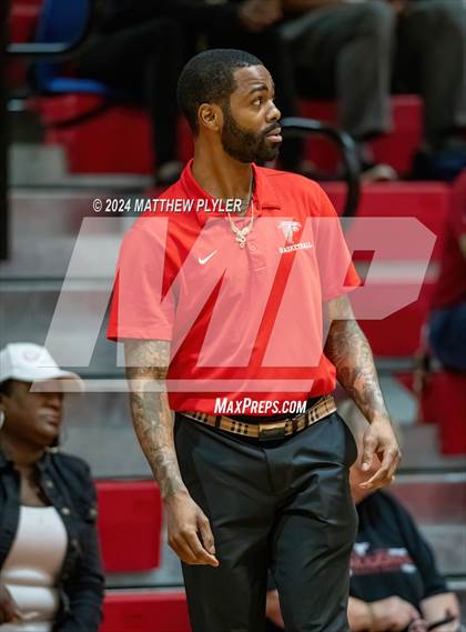 Thumbnail 1 in Seventy-First vs South Central (NCHSAA 3A - Third Round) photogallery.