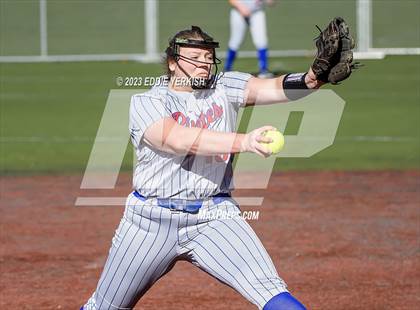 Thumbnail 3 in San Leandro @ Brea Olinda photogallery.