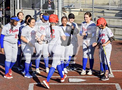 Thumbnail 1 in San Leandro @ Brea Olinda photogallery.