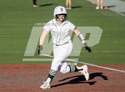 Thumbnail 1 in San Leandro @ Brea Olinda photogallery.