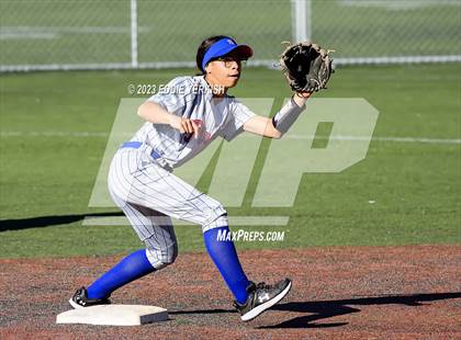 Thumbnail 1 in San Leandro @ Brea Olinda photogallery.