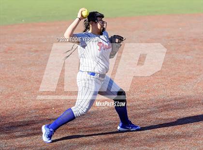 Thumbnail 3 in San Leandro @ Brea Olinda photogallery.