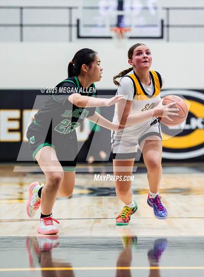 Thumbnail 1 in JV: Dublin Coffman @ Centerville photogallery.