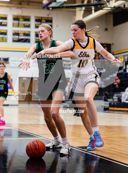Thumbnail 2 in JV: Dublin Coffman @ Centerville photogallery.