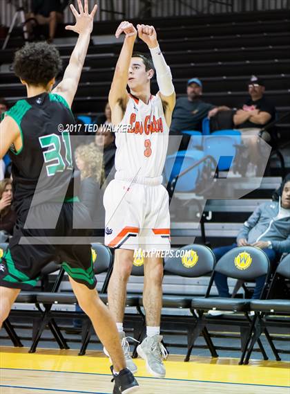 Thumbnail 2 in El Camino vs. Los Gatos (Warriors Nor-Cal Invitational) photogallery.
