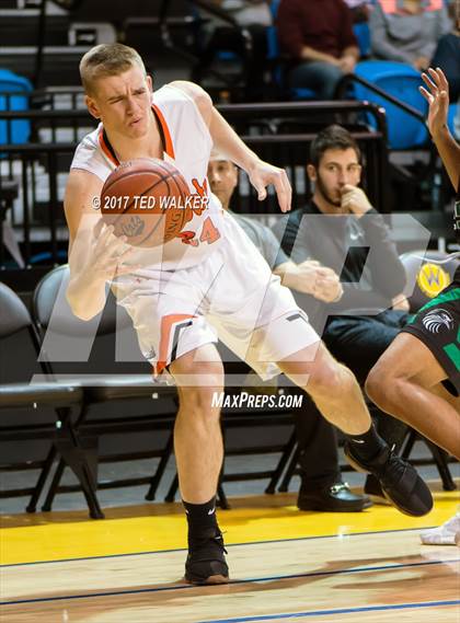 Thumbnail 3 in El Camino vs. Los Gatos (Warriors Nor-Cal Invitational) photogallery.