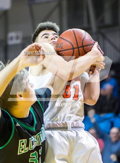 Thumbnail 3 in El Camino vs. Los Gatos (Warriors Nor-Cal Invitational) photogallery.