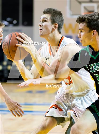 Thumbnail 1 in El Camino vs. Los Gatos (Warriors Nor-Cal Invitational) photogallery.