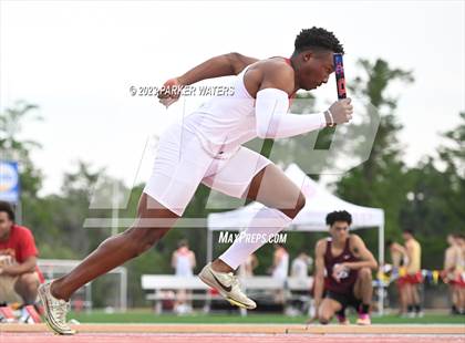 Thumbnail 2 in Brother Martin "Chubby Marks" Relays (Track Events) photogallery.