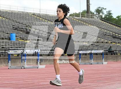 Thumbnail 1 in Brother Martin "Chubby Marks" Relays (Track Events) photogallery.