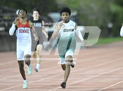 Thumbnail 1 in Brother Martin "Chubby Marks" Relays (Track Events) photogallery.