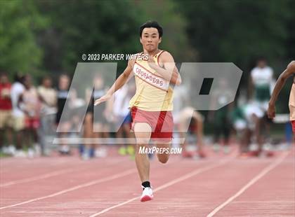 Thumbnail 1 in Brother Martin "Chubby Marks" Relays (Track Events) photogallery.