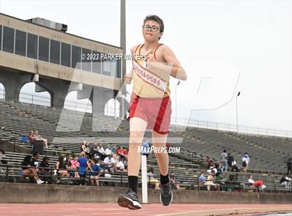Thumbnail 3 in Brother Martin "Chubby Marks" Relays (Track Events) photogallery.