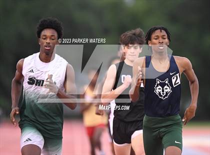 Thumbnail 1 in Brother Martin "Chubby Marks" Relays (Track Events) photogallery.