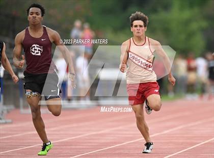 Thumbnail 1 in Brother Martin "Chubby Marks" Relays (Track Events) photogallery.