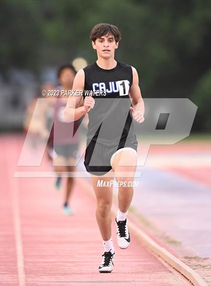 Thumbnail 1 in Brother Martin "Chubby Marks" Relays (Track Events) photogallery.