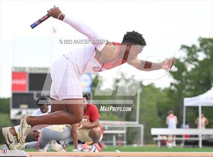 Thumbnail 3 in Brother Martin "Chubby Marks" Relays (Track Events) photogallery.