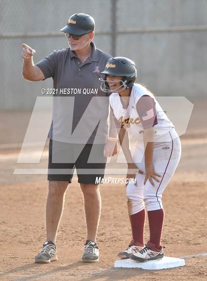 Thumbnail 3 in Esperanza vs. Roosevelt (CIF-SS D1 Final) photogallery.