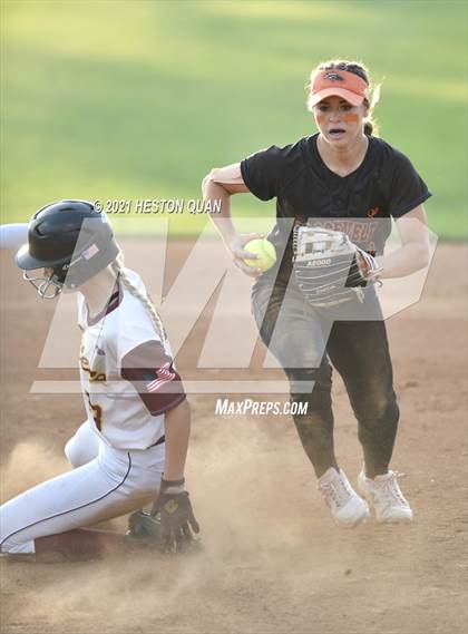 Thumbnail 1 in Esperanza vs. Roosevelt (CIF-SS D1 Final) photogallery.