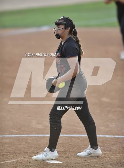 Thumbnail 2 in Esperanza vs. Roosevelt (CIF-SS D1 Final) photogallery.