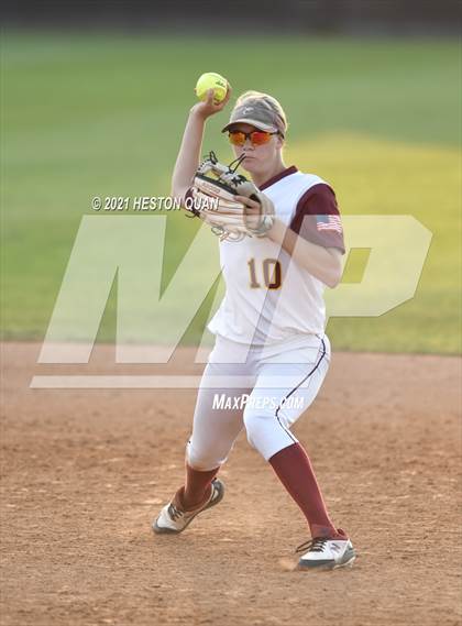 Thumbnail 2 in Esperanza vs. Roosevelt (CIF-SS D1 Final) photogallery.