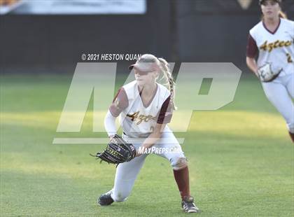 Thumbnail 2 in Esperanza vs. Roosevelt (CIF-SS D1 Final) photogallery.