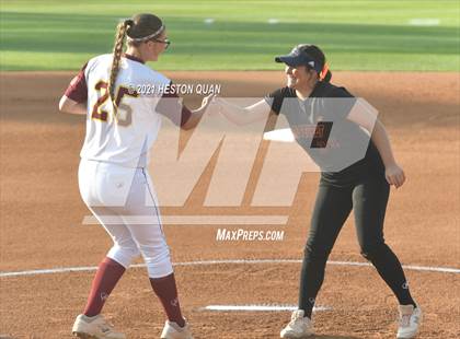 Thumbnail 1 in Esperanza vs. Roosevelt (CIF-SS D1 Final) photogallery.