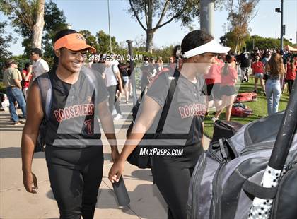 Thumbnail 3 in Esperanza vs. Roosevelt (CIF-SS D1 Final) photogallery.