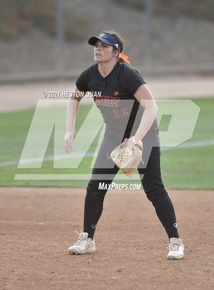 Thumbnail 2 in Esperanza vs. Roosevelt (CIF-SS D1 Final) photogallery.