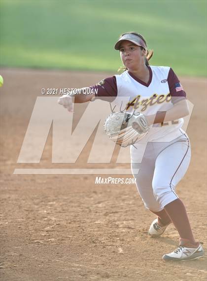 Thumbnail 2 in Esperanza vs. Roosevelt (CIF-SS D1 Final) photogallery.