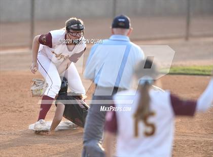Thumbnail 3 in Esperanza vs. Roosevelt (CIF-SS D1 Final) photogallery.