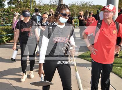 Thumbnail 1 in Esperanza vs. Roosevelt (CIF-SS D1 Final) photogallery.